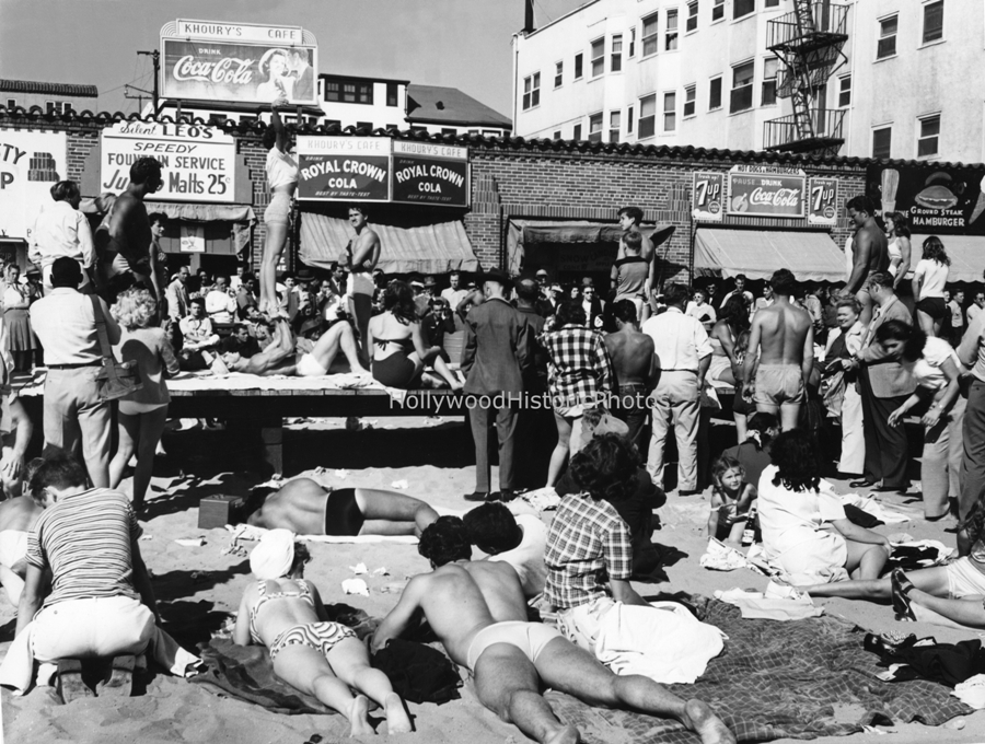 Muscle Beach 1950s Venice  WM.jpg